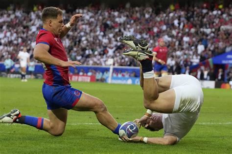 Arundell scores 5 tries in England romp against Chile at the Rugby World Cup